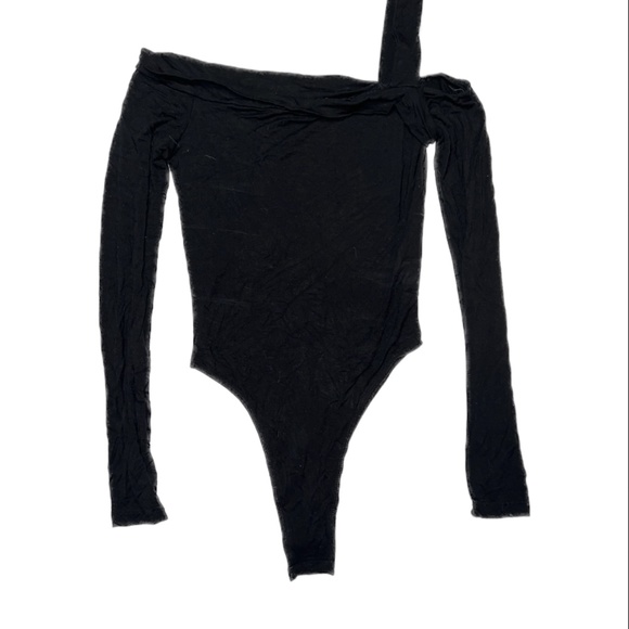 Small Black Bodysuit with Long Sleeves and Shoulder Detail - Picture 2 of 2